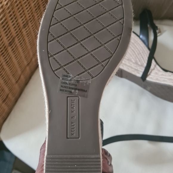 Kelly and Katie Wister Wedge Sandal - Picture 9 of 9